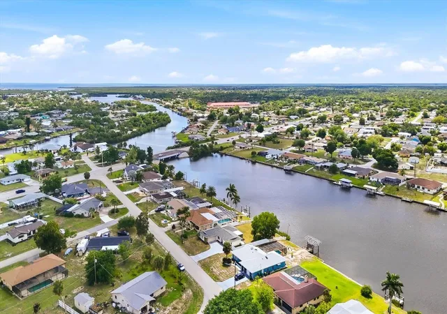 Photo 2 of Single family home for sale at 814 Ellicott Cir Nw, Port Charlotte, FL 33952 | MLS# N6145552 | Listing updated on 2026-08-30