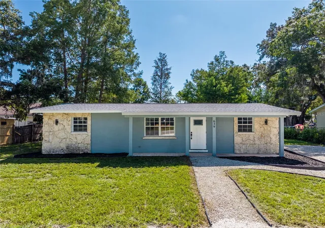 Photo 2 of Single family home for sale at 639 Hand Ave, Sarasota, FL 34232 | MLS# A4704498 | Listing updated on 2026-08-30