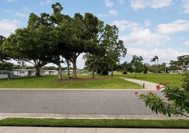 Photo 2 of Manufactured home for sale at 1100 Belcher Rd S #304, Largo, FL 33771 | MLS# TB8543802 | Listing updated on 2026-09-16