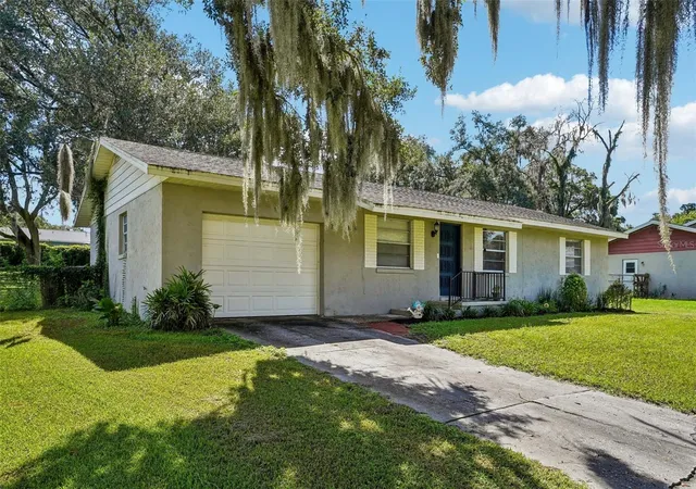 Photo 2 of Single family home for sale at 36146 Hickory St, Fruitland Park, FL 34731 | MLS# G5117176 | Listing updated on 2026-10-02