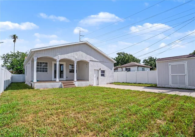 Photo 3 of Single family home for sale at 5210 4th Avenue N, Saint Petersburg, FL 33710 | MLS# TB8543803 | Listing updated on 2026-10-26