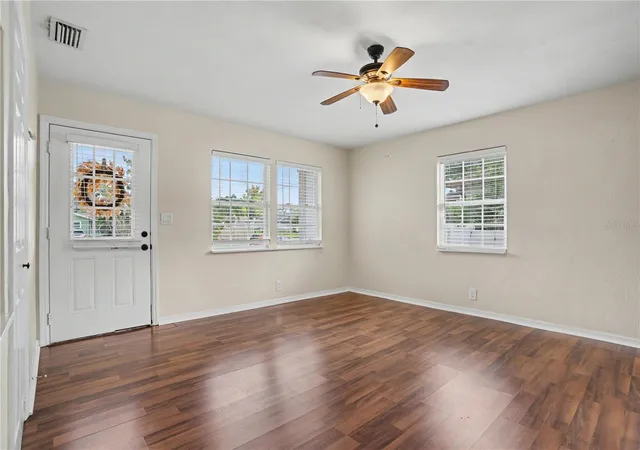 4th image of 5210 4th Avenue N, Saint Petersburg, FL 33710 | MLS# TB8543803