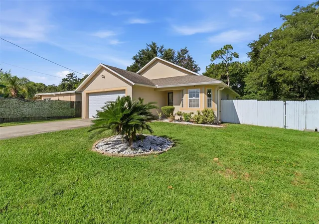Photo 1 of Sale Pending at 6100 Lee Lan Dr, Orlando, FL 32809 | MLS# O6437698 | Listing updated on 2026-09-14
