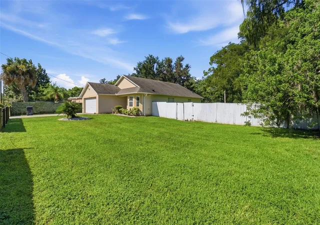 Photo 2 of Sale Pending at 6100 Lee Lan Dr, Orlando, FL 32809 | MLS# O6437698 | Listing updated on 2026-09-14