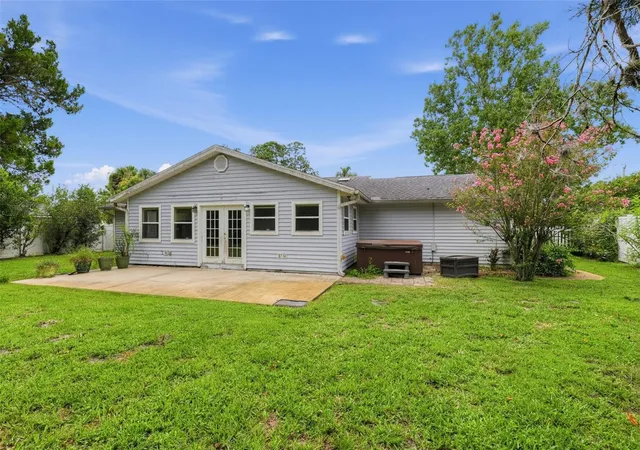 Photo 2 of Single family home for sale at 5 Banner Ln, Palm Coast, FL 32135 | MLS# FC321085 | Listing updated on 2026-10-28