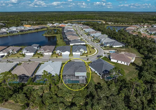 Photo 4 of Single family home for sale at 21345 Holmes Cir, Venice, FL 34293 | MLS# N6145554 | Listing updated on 2026-10-01