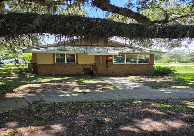 Photo 1 of Sale Pending at 280 N Idlewood Ave, Bartow, FL 33830 | MLS# TB8543818 | Listing updated on 2026-10-16