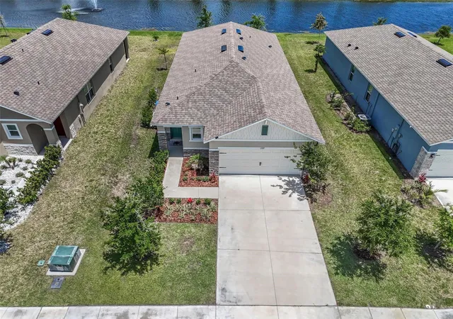 Photo 3 of Single family home for sale at 1337 Cork Dr, Ormond Beach, FL 32174 | MLS# FC321086 | Listing updated on 2026-09-01
