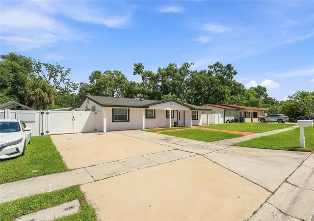 Photo 3 of Single family home for sale at 6529 La Mesa Cir, Tampa, FL 33634 | MLS# TB8543830 | Listing updated on 2026-09-20