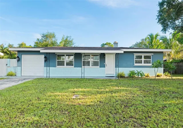 Photo 1 of Single family home for sale at 10811 Valencia Ter, Seminole, FL 33772 | MLS# TB8543837 | Listing updated on 2026-09-14