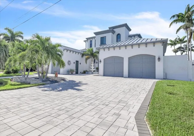 Photo 3 of Single family home for sale at 1918 SE 40th Street, Cape Coral, FL 33904 | MLS# A4704514 | Listing updated on 2026-10-06