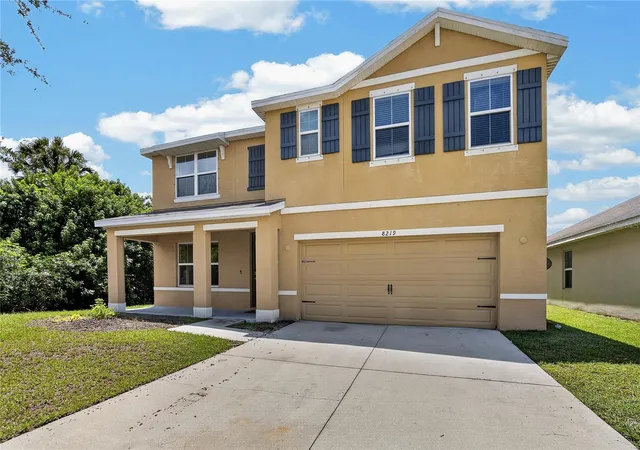 Single family home for sale at 8219 Bilston Village Ln, GIBSONTON, FL 33534 | MLS# TB8543843