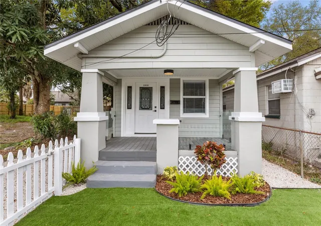 Photo 1 of Single family home for sale at 2410 E Columbus Dr, Tampa, FL 33605 | MLS# TB8543849 | Listing updated on 2026-10-07