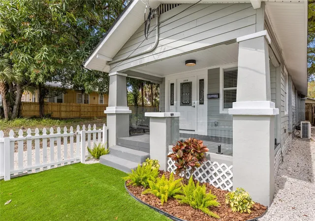 Photo 3 of Single family home for sale at 2410 E Columbus Dr, Tampa, FL 33605 | MLS# TB8543849 | Listing updated on 2026-10-07
