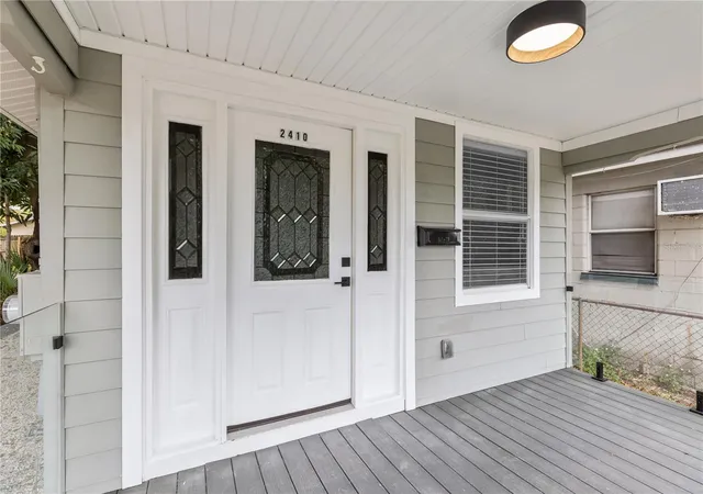 Photo 4 of Single family home for sale at 2410 E Columbus Dr, Tampa, FL 33605 | MLS# TB8543849 | Listing updated on 2026-10-07