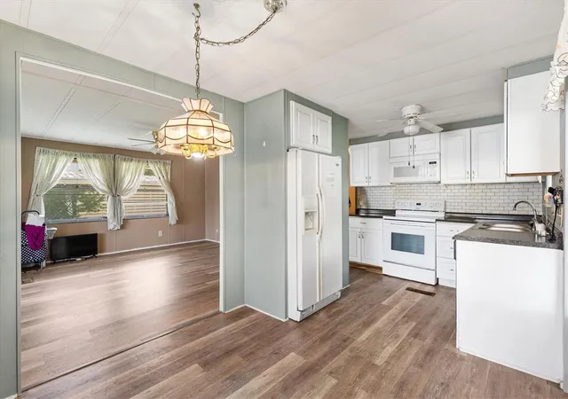 Photo 3 of Manufactured home for sale at 1020 Nell Way, The Villages, FL 32159 | MLS# G5117180 | Listing updated on 2026-10-08