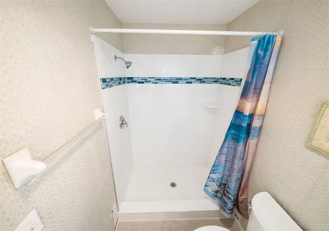 Listing Photo 4 - Condo for sale in building located at 4268 Madeira Ct, SARASOTA, FL 34233 - Unit #3324