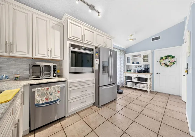 Photo 3 of Single family home for sale at 257 Lexingdale Dr, Orlando, FL 32828 | MLS# R4911908 | Listing updated on 2026-09-13