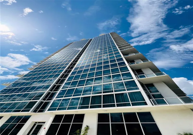 Photo 2 of Condo for sale at 150 E Robinson St #3102, Orlando, FL 32801 | MLS# O6437730 | Listing updated on 2026-09-28