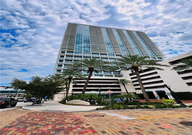 Listing Photo 4 - Condo for sale in building located at 150 E Robinson St, Orlando, FL 32801 - Unit #3102