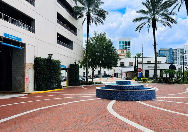 Listing Photo 5 - Condo for sale in building located at 150 E Robinson St, Orlando, FL 32801 - Unit #3102