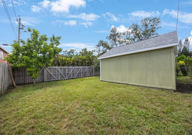 33rd image of 1160 36th Ave N, St Petersburg, FL 33704 | MLS# TB8543888