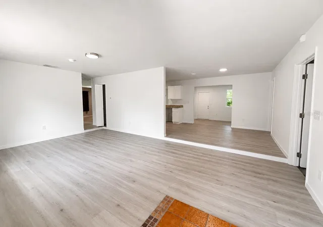 Photo 2 of Single family home for sale at 808 N 7th Street, Haines City, FL 33844 | MLS# O6437739 | Listing updated on 2026-09-01