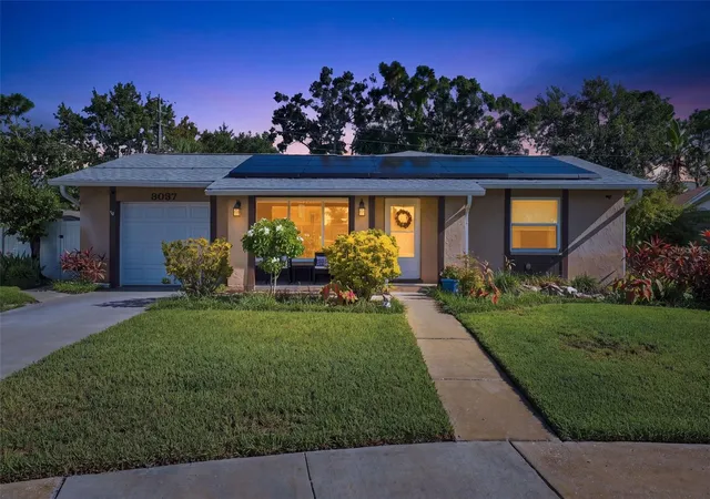 Photo 2 of Single family home for sale at 8037 Powder Horn Cir, Largo, FL 33773 | MLS# TB8543900 | Listing updated on 2026-10-08