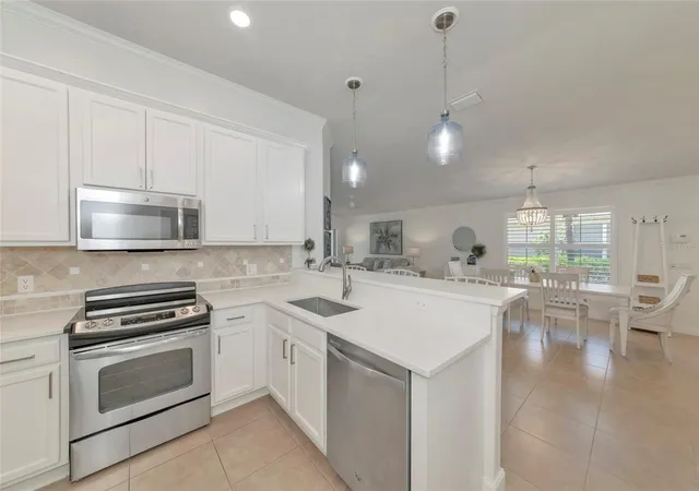 Photo 4 of Single family home for sale at 2133 Burgos Dr, Sarasota, FL 34238 | MLS# A4704525 | Listing updated on 2026-09-14