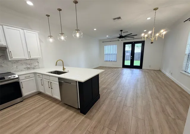 Photo 3 of Multi family home for sale at 2013 E Esther St, Orlando, FL 32806 | MLS# O6437752 | Listing updated on 2026-09-01