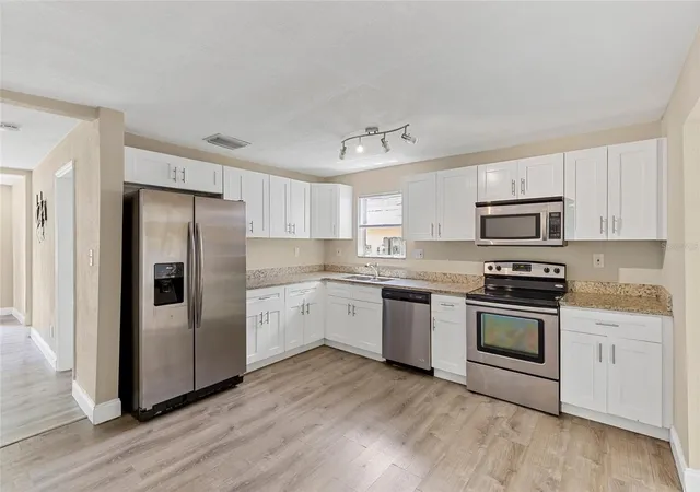 Photo 1 of Single family home for sale at 118 David Ave, Clearwater, FL 33759 | MLS# A4704531 | Listing updated on 2026-09-20