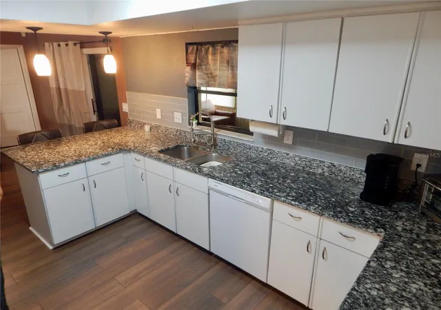 Photo 2 of Single family home for sale at 7353 Applegate Dr, Zephyrhills, FL 33540 | MLS# TB8543916 | Listing updated on 2026-09-20