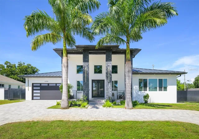 1st image of 6396 18th Street N, Saint Petersburg, FL 33702 | MLS# TB8543919