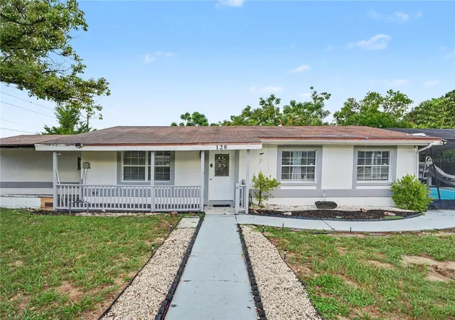Photo 1 of Single family home for sale at 128 South 7th St, Haines City, FL 33844 | MLS# TB8543923 | Listing updated on 2026-09-11