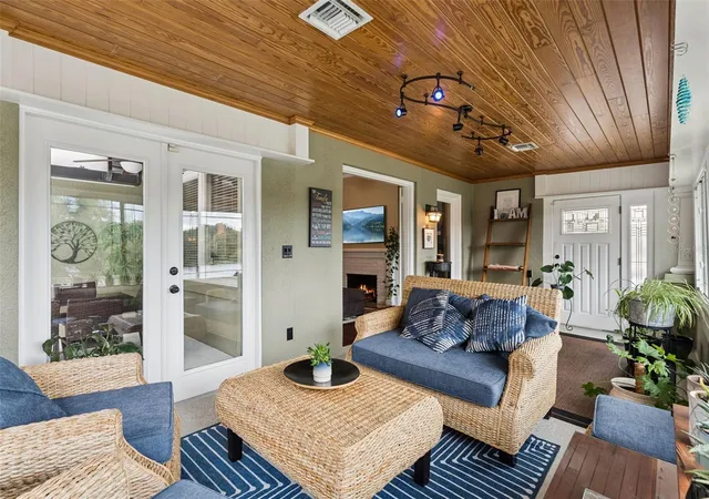 Photo 3 of Single family home for sale at 344 Crystal Lake Dr, Clermont, FL 34711 | MLS# G5117187 | Listing updated on 2026-09-15