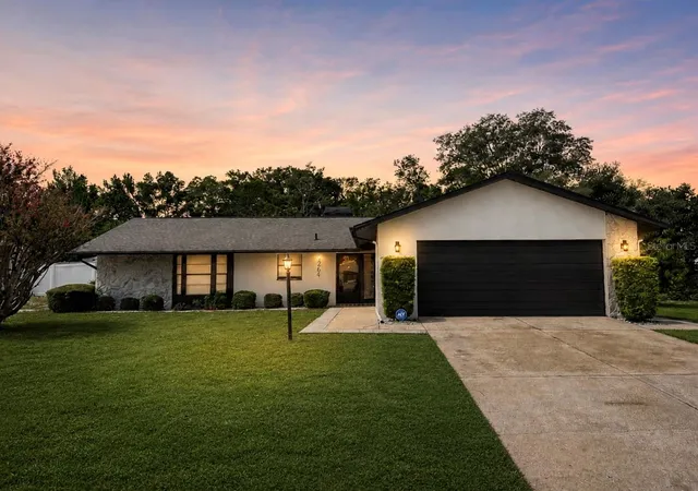 Photo 1 of Single family home for sale at 9264 Manchester St, Spring Hill, FL 34606 | MLS# TB8543925 | Listing updated on 2026-10-15