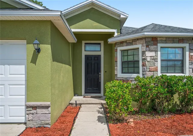 Photo 2 of Single family home for sale at 7019 Heatherbrook Dr, Lakeland, FL 33809 | MLS# L4964689 | Listing updated on 2026-10-27