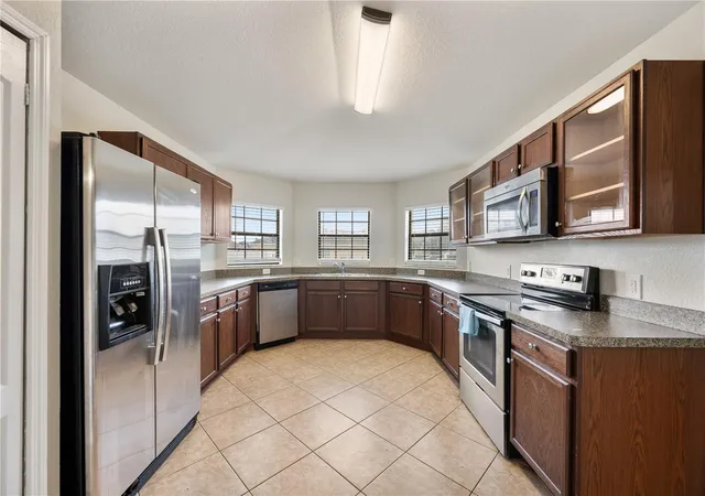 Photo 4 of Single family home for sale at 7019 Heatherbrook Dr, Lakeland, FL 33809 | MLS# L4964689 | Listing updated on 2026-10-27