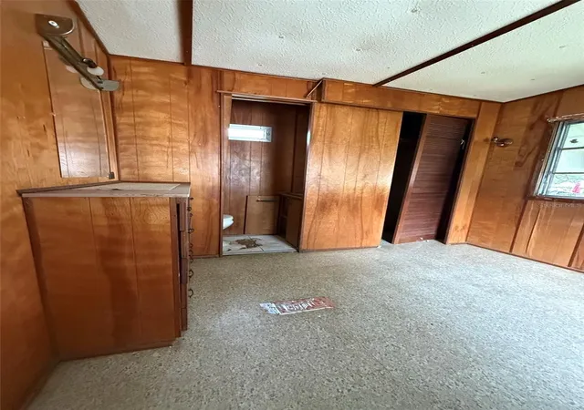 Photo 5 of Manufactured home for sale at 19405 Oakdale Ave, Brooksville, FL 34601 | MLS# TB8543936 | Listing updated on 2026-08-31
