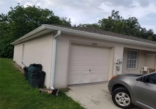 Photo 1 of Townhouse for sale at 37221 Grassy Hl Ln, Dade City, FL 33525 | MLS# TB8543937 | Listing updated on 2026-09-14