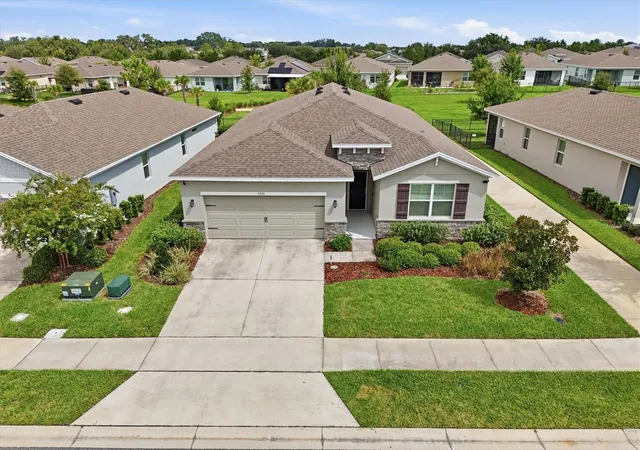 Photo 3 of Single family home for sale at 5310 Sunshine Dr, Wildwood, FL 34785 | MLS# TB8543940 | Listing updated on 2026-09-13