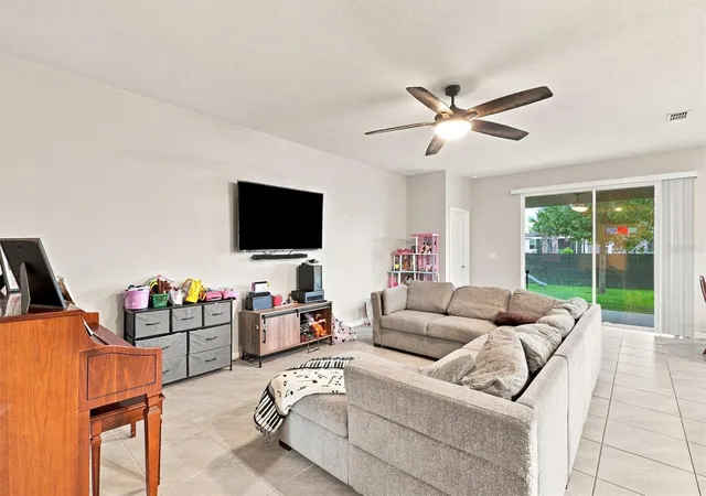 Photo 3 of Single family home for sale at 5310 Sunshine Dr, Wildwood, FL 34785 | MLS# TB8543940 | Listing updated on 2026-09-13