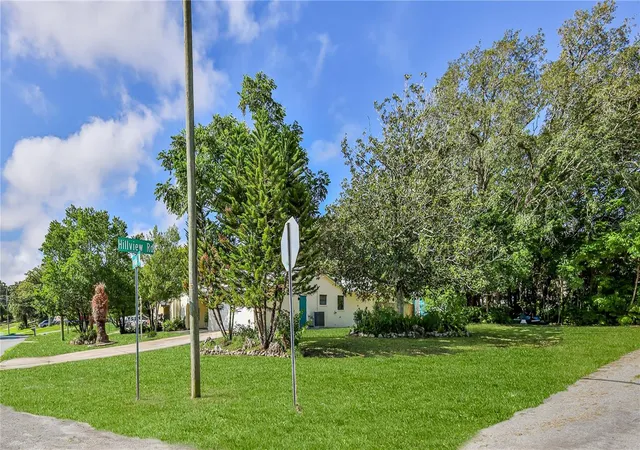 Photo 4 of Sale Pending at 1411 Ivydale Rd, Spring Hill, FL 34606 | MLS# W7889061 | Listing updated on 2026-10-15