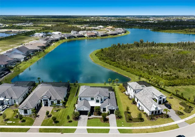 Photo 2 of Single family home for sale at 17129 Waterworks Ter, Venice, FL 34293 | MLS# A4704542 | Listing updated on 2026-09-12