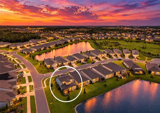 Photo 4 of Single family home for sale at 10619 Sea Pines Pl, Parrish, FL 34219 | MLS# A4704546 | Listing updated on 2026-10-14