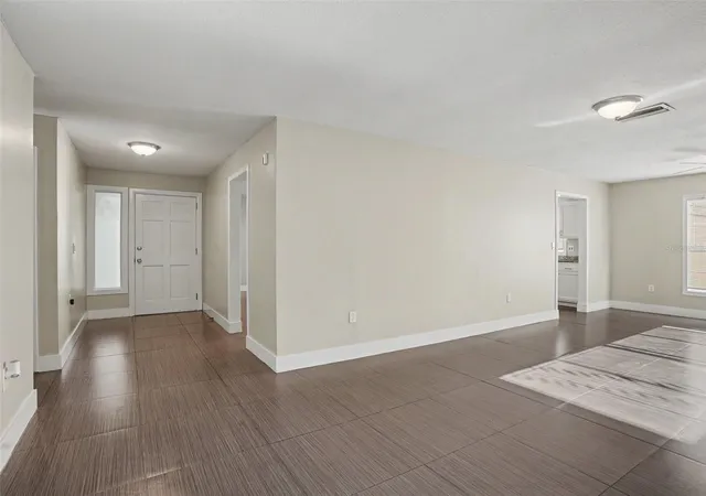 Photo 3 of Single family home for sale at 2938 Northbrook Ln, Lakeland, FL 33811 | MLS# O6437781 | Listing updated on 2026-09-02