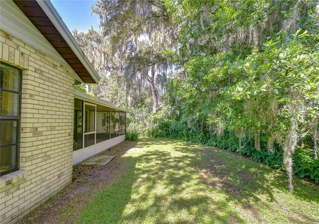 Photo 1 of Single family home for sale at 716 Westwood Dr, Brandon, FL 33511 | MLS# TB8543957 | Listing updated on 2026-09-14