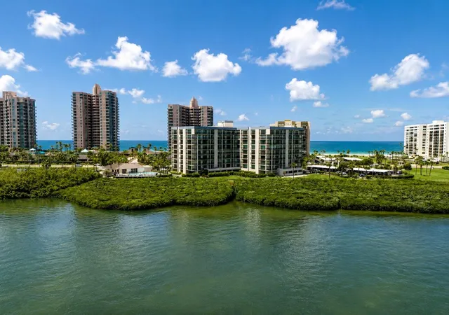 26th image of 1501 Gulf Blvd #305, Clearwater Beach, FL 33767 | MLS# TB8543958
