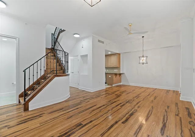 3rd image of 300 Beach Dr NE #309, Saint Petersburg, FL 33701 | MLS# TB8543959