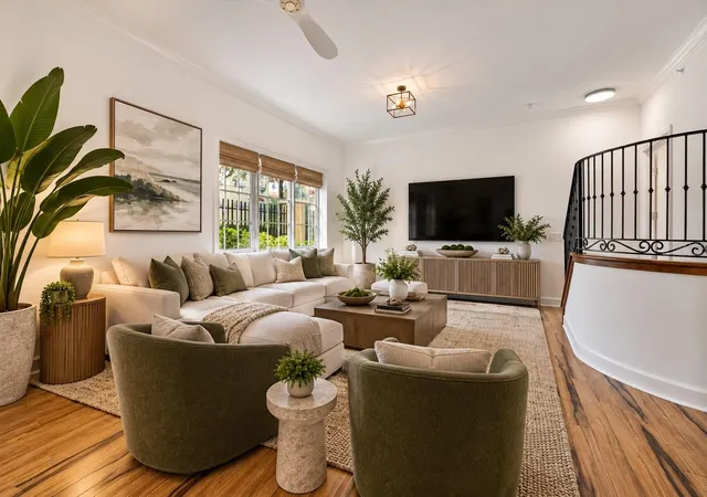 Photo 3 of Townhouse for sale at 300 Beach Dr NE #309, Saint Petersburg, FL 33701 | MLS# TB8543959 | Listing updated on 2026-10-05